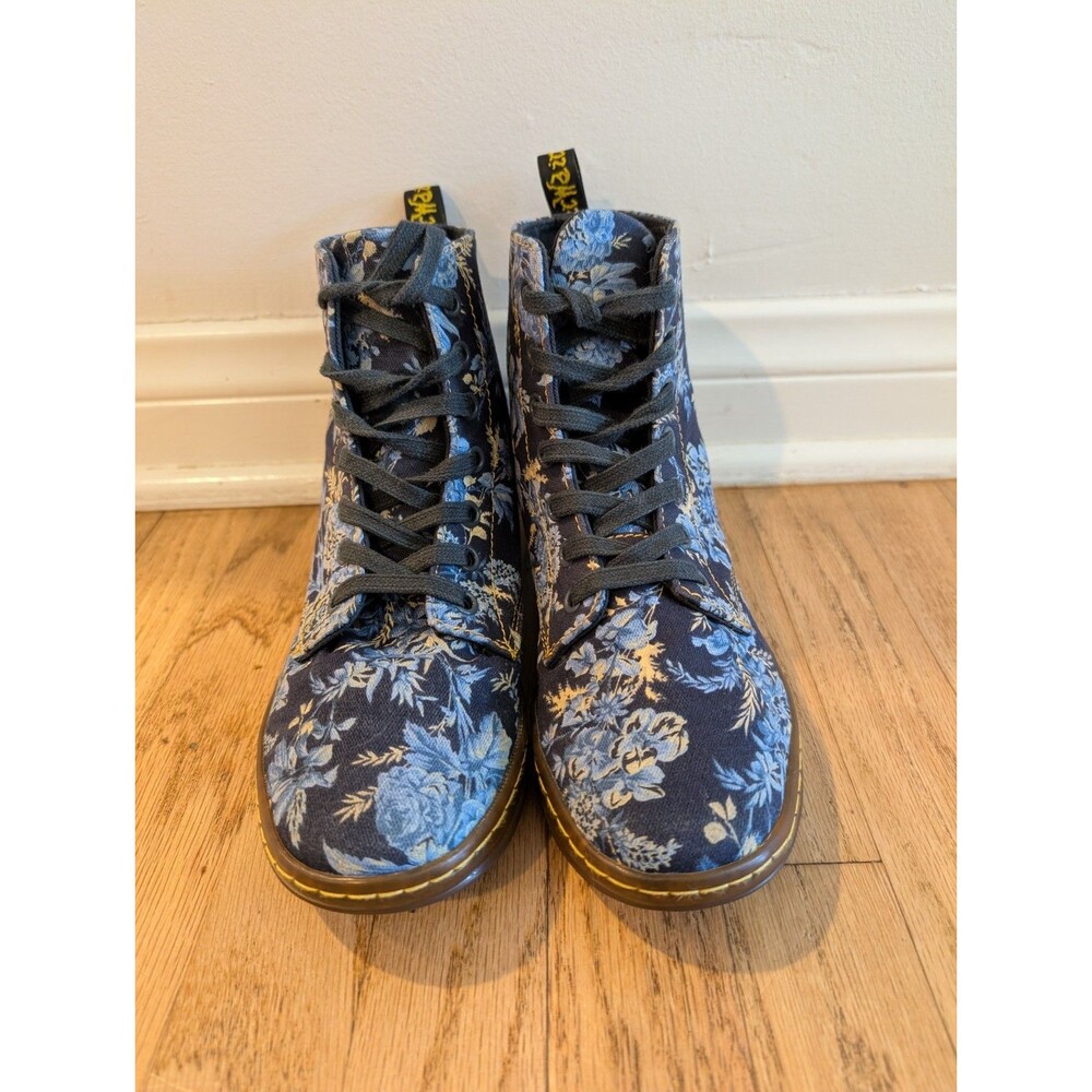 Dr. Martens Hackney Blue Floral Tapestry Canvas Lace Up Boots Womens 6 AW004